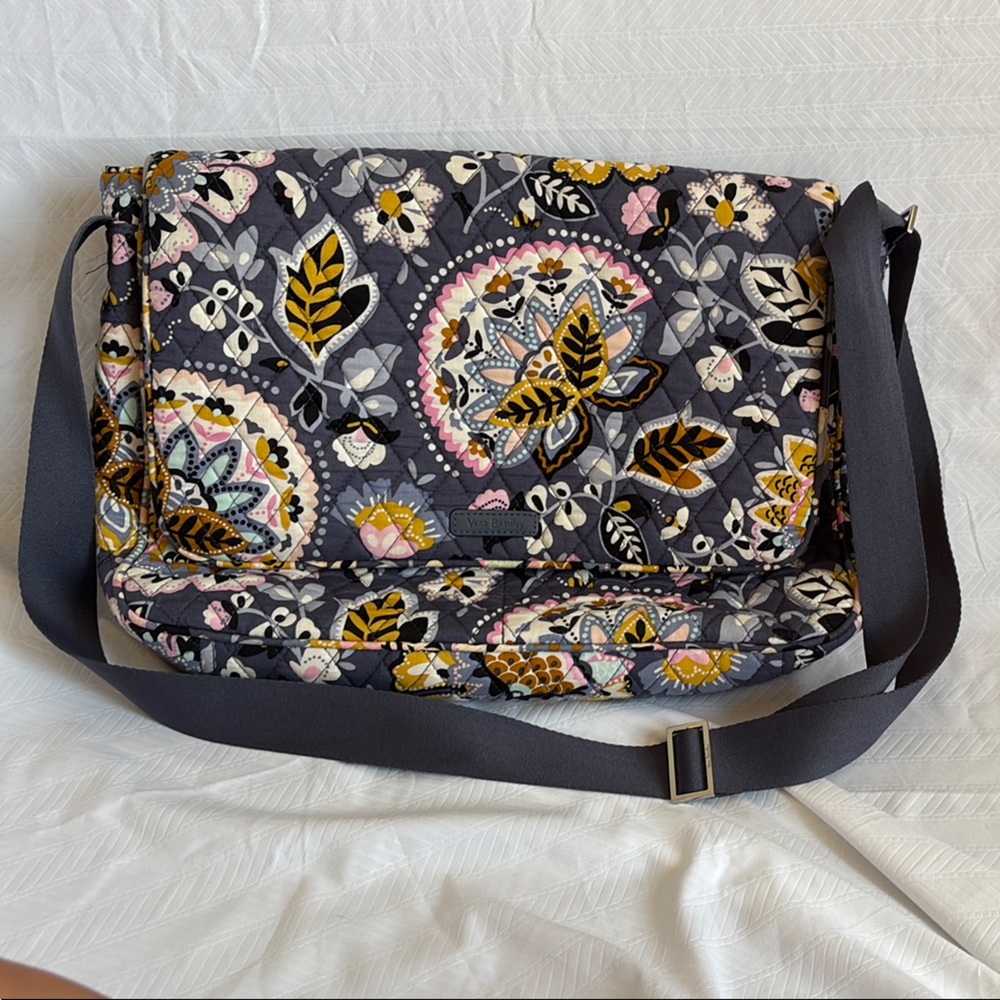 Vera Bradley Charmont Meadows  Cotton Padded Laptop Bag